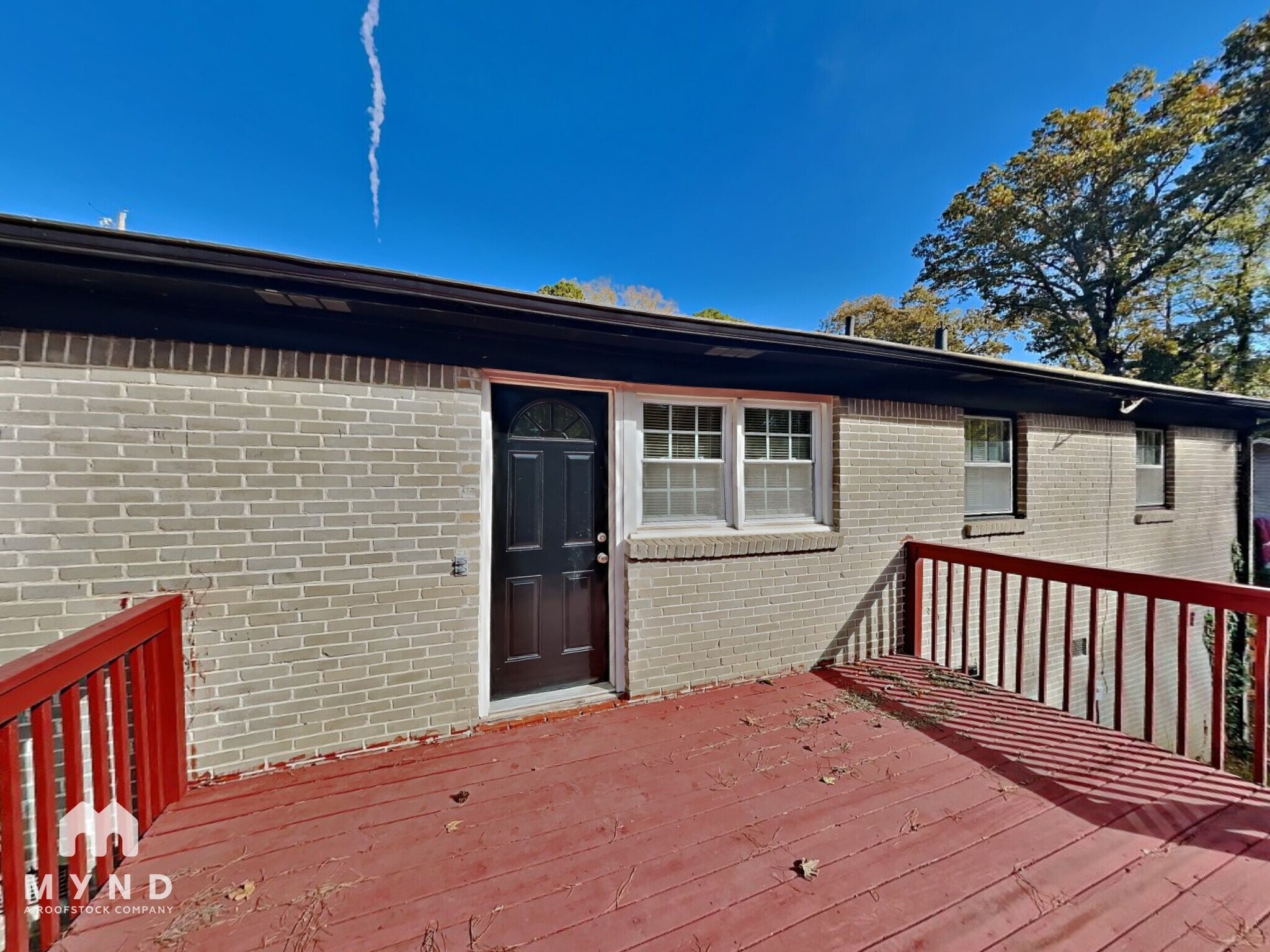 Building Photo - 6220 Leslie Dr