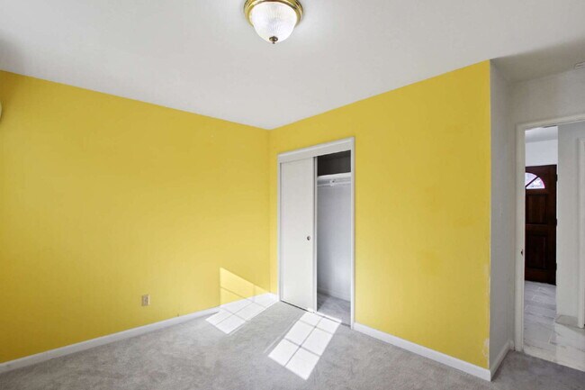 Building Photo - Old East Davis Rental with Spacious Yard, Bonus Room & Easy Bike Access to UC Davis