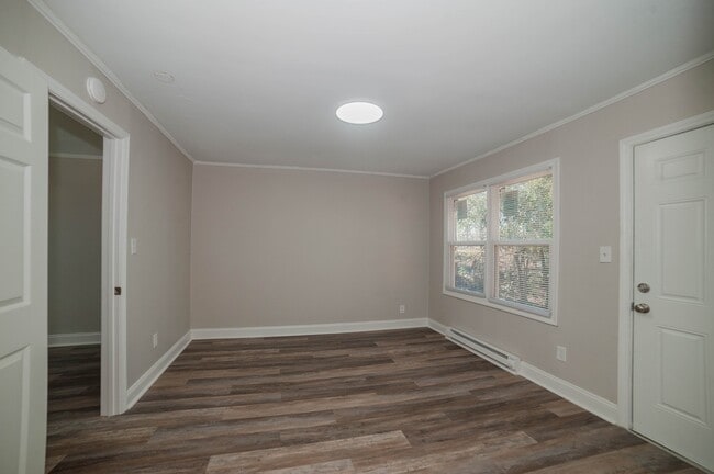 Building Photo - 5113 Higgins St