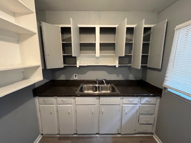 Building Photo - 2525 Medford Pl