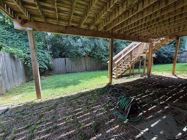Building Photo - 1112 Pepperhill Cir