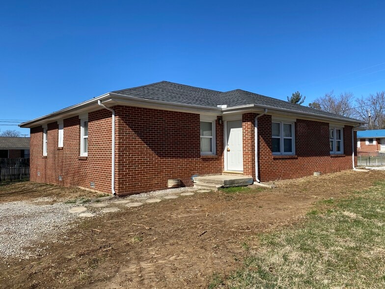 Primary Photo - 1690 Mississippi Ave