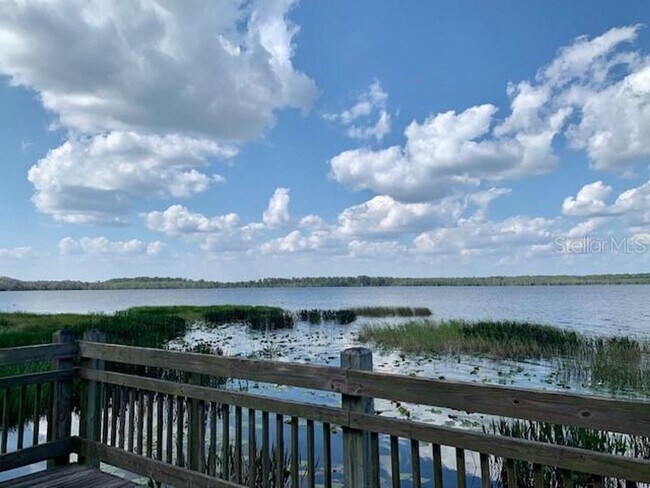 Building Photo - Gorgeous 3-bedroom Model Home in 55+ Commu...