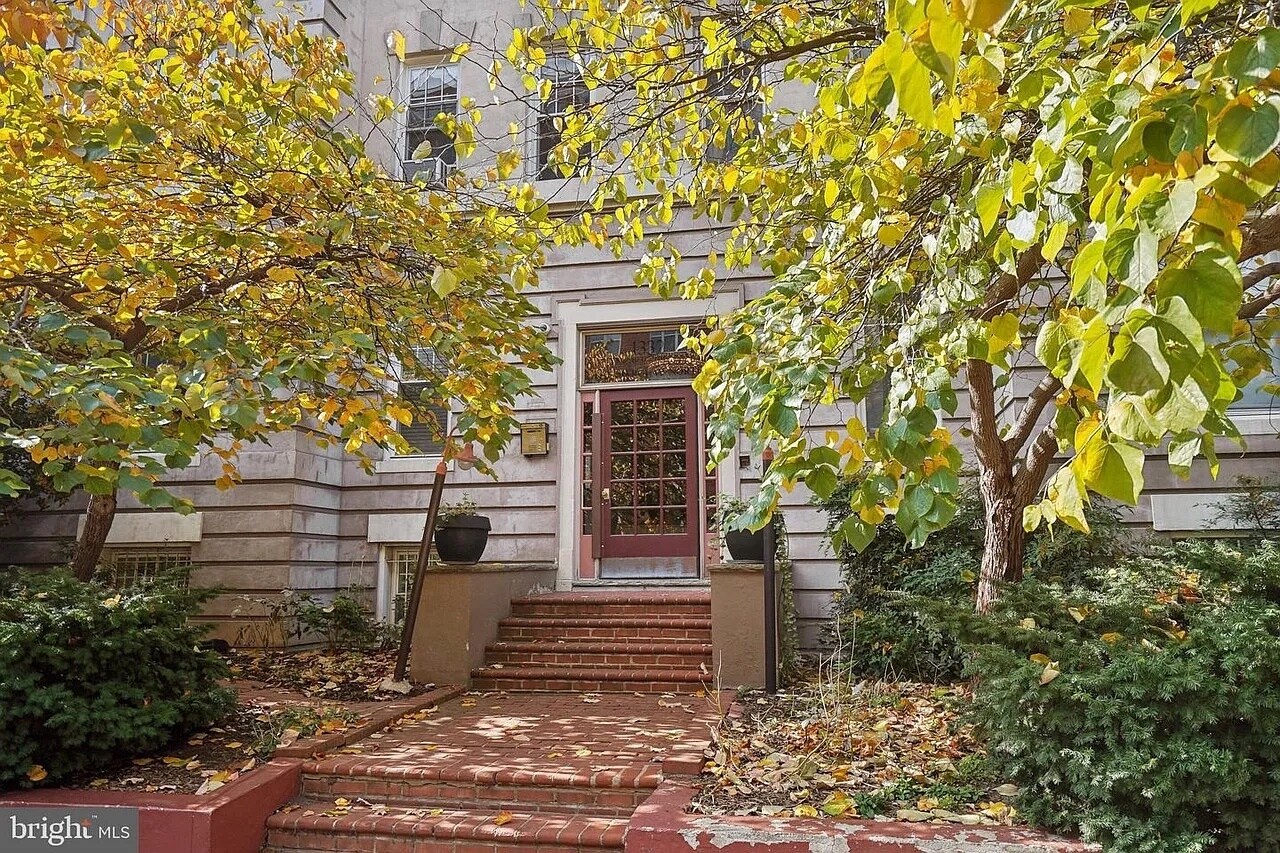 Building Photo - 1332 15th St NW