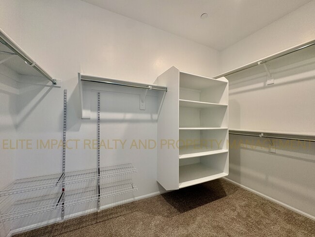 Building Photo - 9731 E Lynx Lk Trl