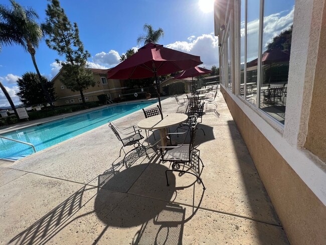 Building Photo - Upgraded Single Story First Floor Condo in Gated Community at Popular Madison Park Villas