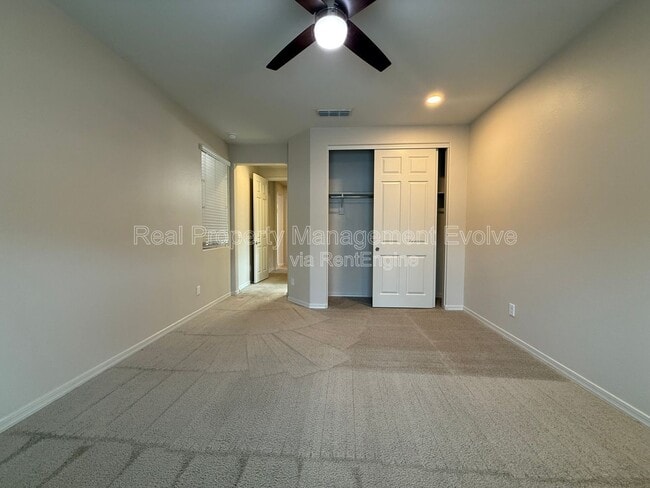 Building Photo - 5811 N 88th Ln