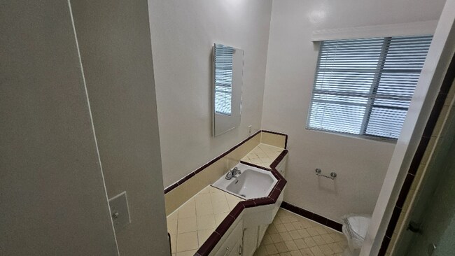 Building Photo - 4221 Los Feliz Blvd