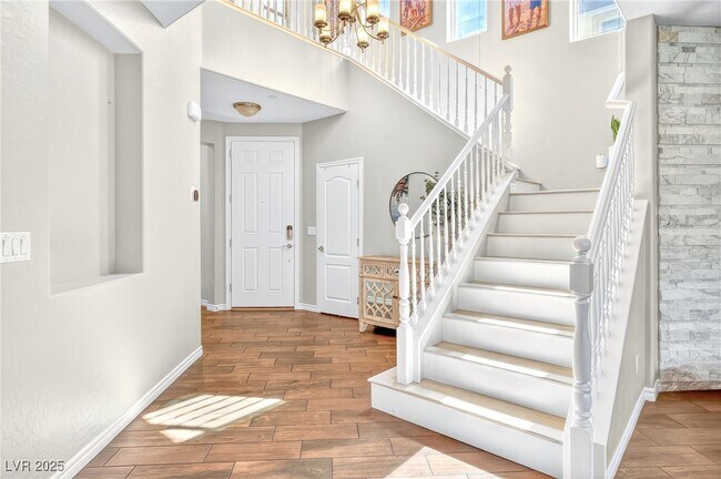 Building Photo - 1129 Via Della Costrella