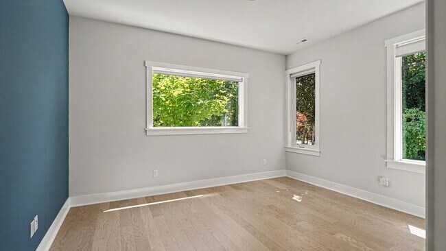 Building Photo - 7226 NE 129th St