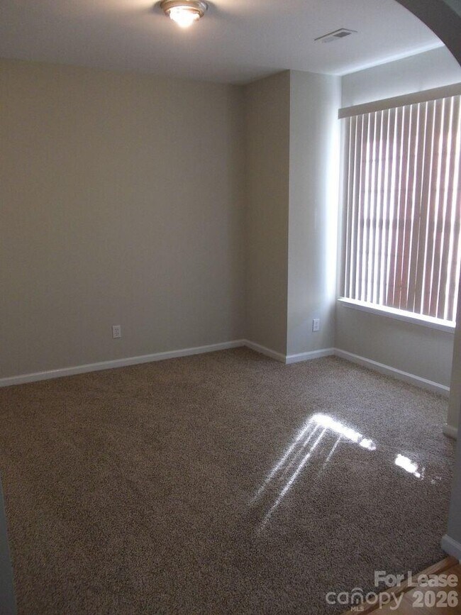 Building Photo - 8488 Chaceview Ct