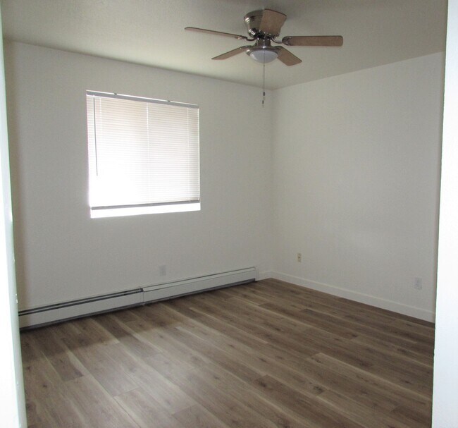 Building Photo - 3289 Lombardy Ln