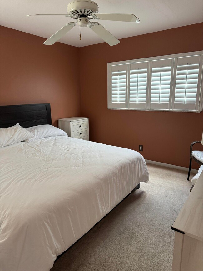 Building Photo - 650 Snug Harbor Dr