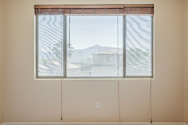 Building Photo - Pet-Friendly 4 Bedroom Rental in Tucson wi...
