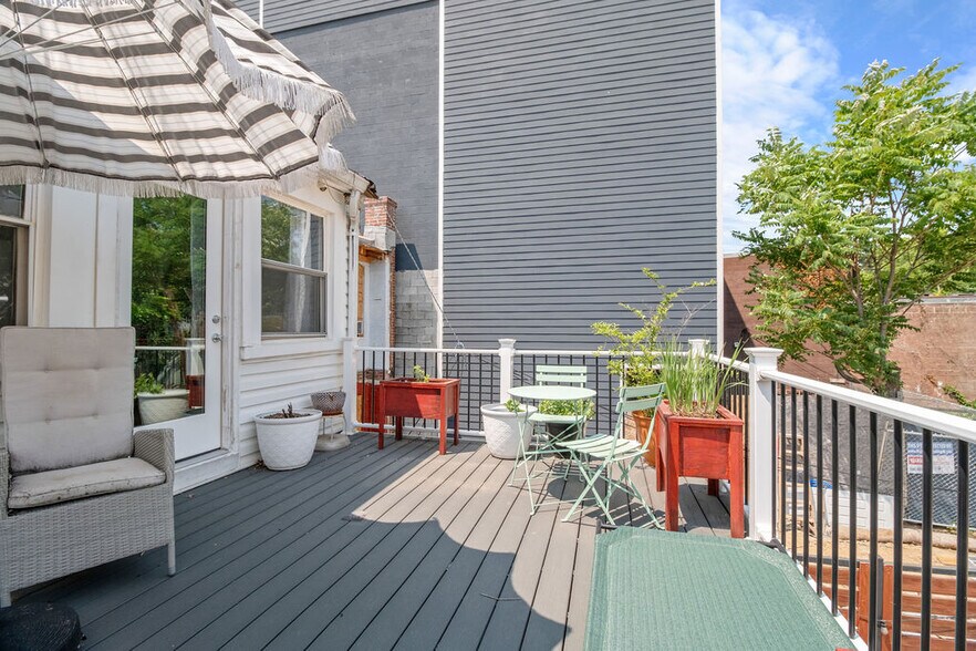 Building Photo - 1237 17th St NE