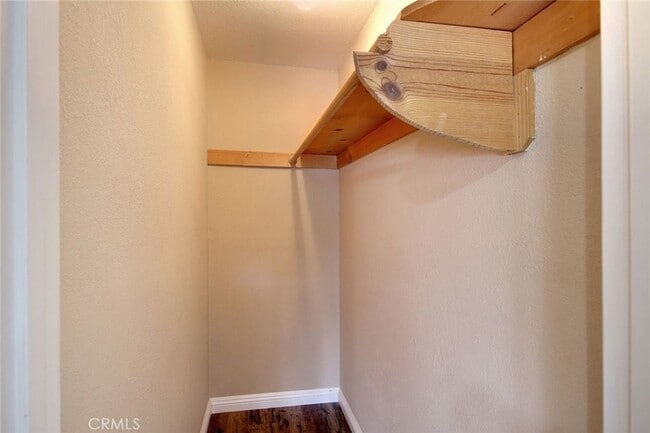 Building Photo - 430 E Country Club Blvd