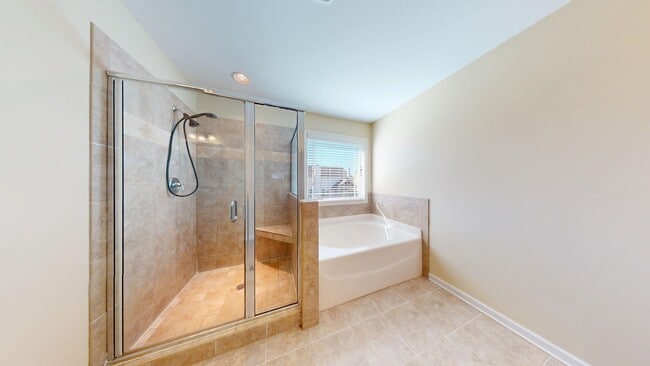 Building Photo - Nice 4 Bedroom Home in Solamere