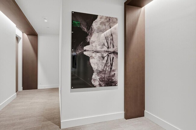 Building Photo - 4849 N Camelback Rdg Dr