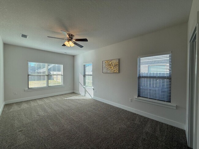 Building Photo - 6124 Cherry Hill Cir