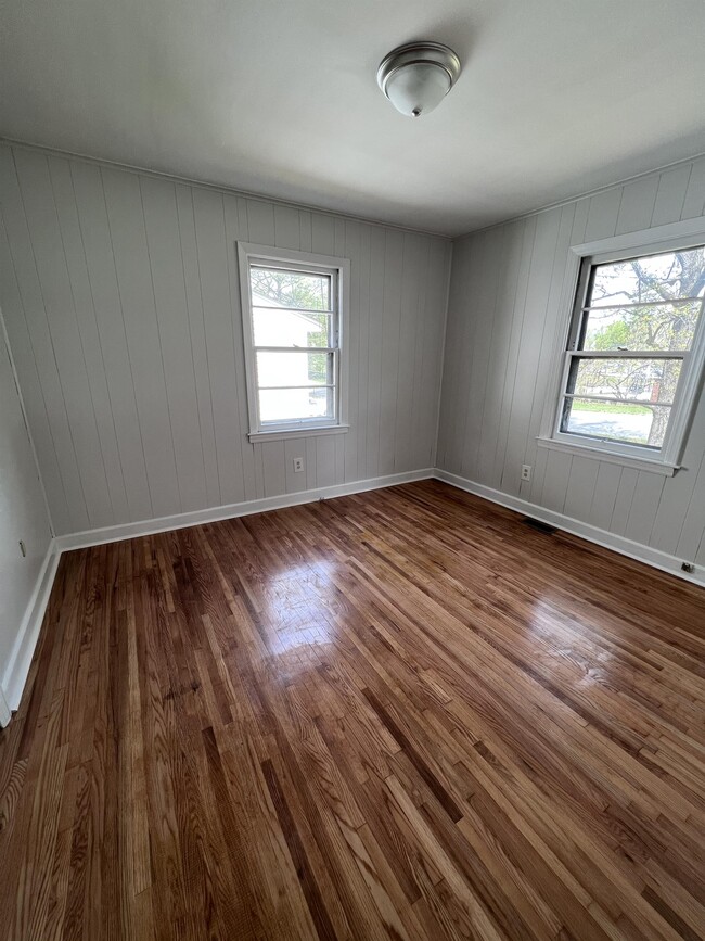 Building Photo - 1318 Boundary Ave