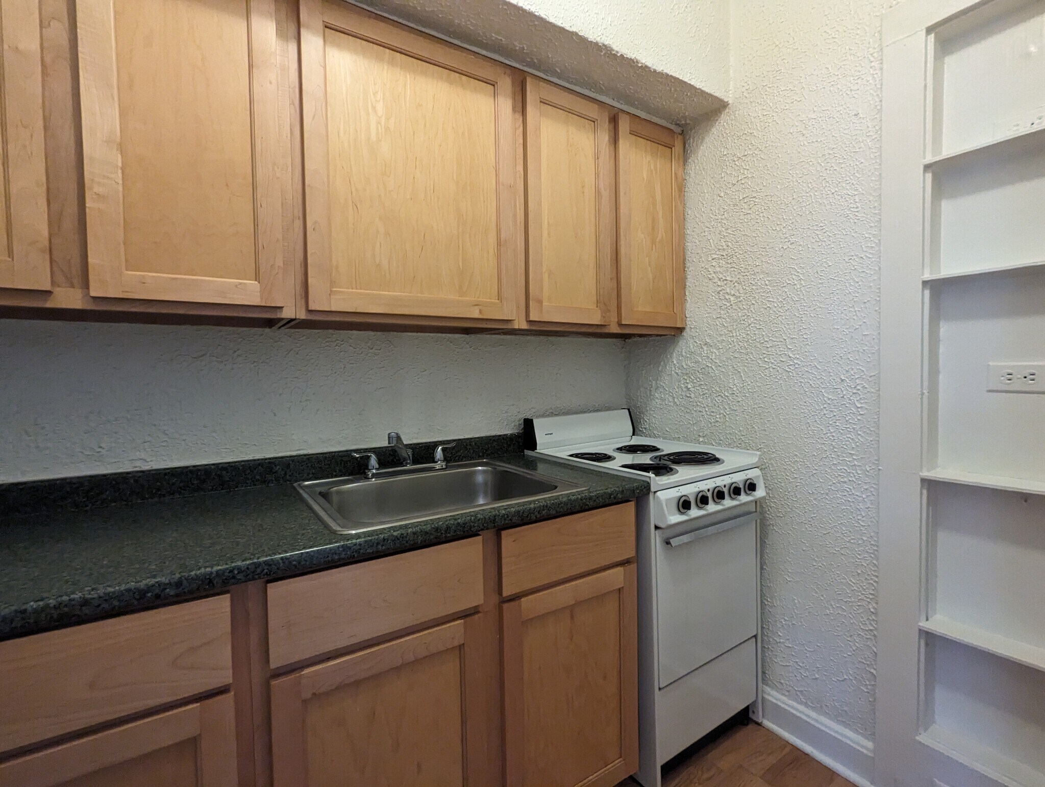 Building Photo - 536 W Arlington Pl