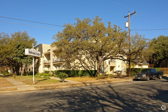 Belknap Arms Apartments - 307 W Mistletoe