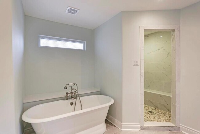 Building Photo - 11219 Ash Creek Dr