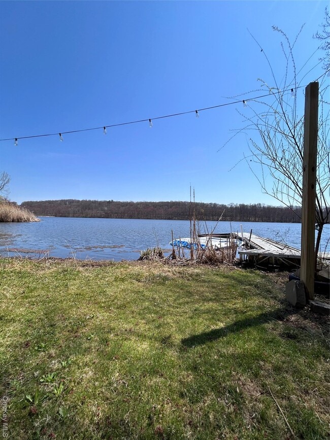 Building Photo - 451 E Main St