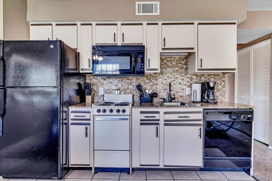 Building Photo - 40 Scenic Ct