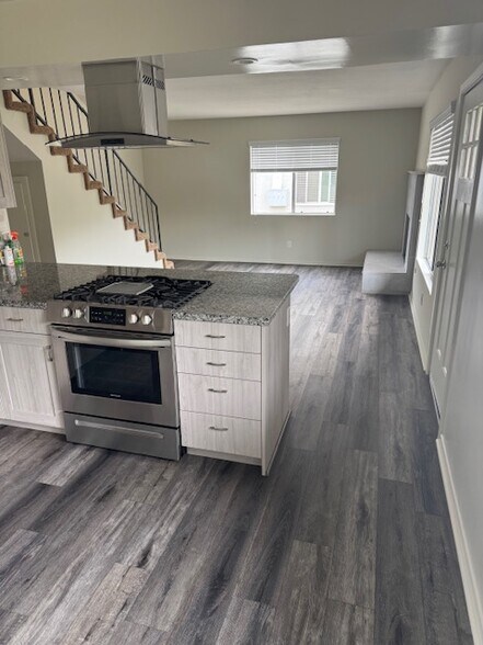 Building Photo - 2404 Curtis Ave