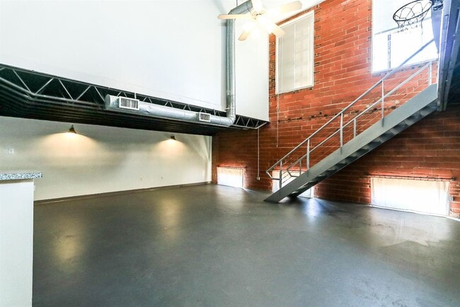 Building Photo - 1414 Texas Ave