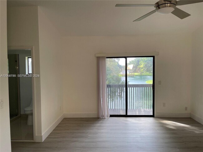 Building Photo - 4157 SW 85th Ave