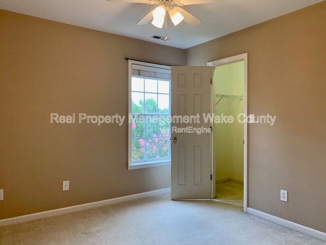 Building Photo - 9201 Langwood Dr