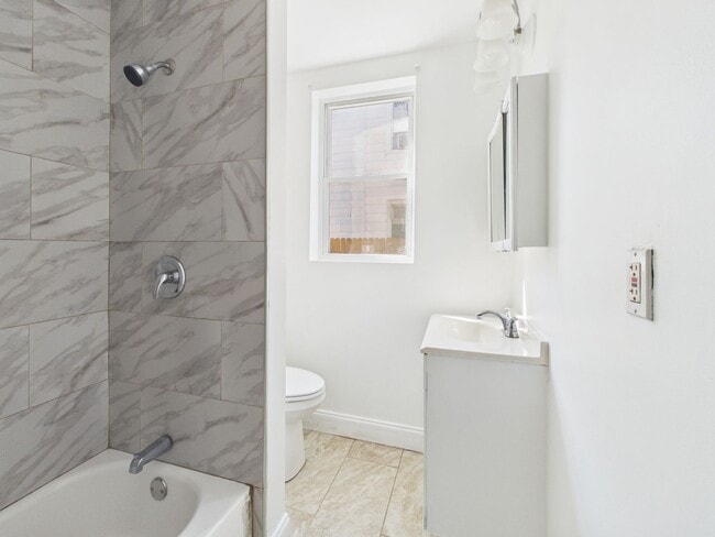 Building Photo - 2508 North Ave