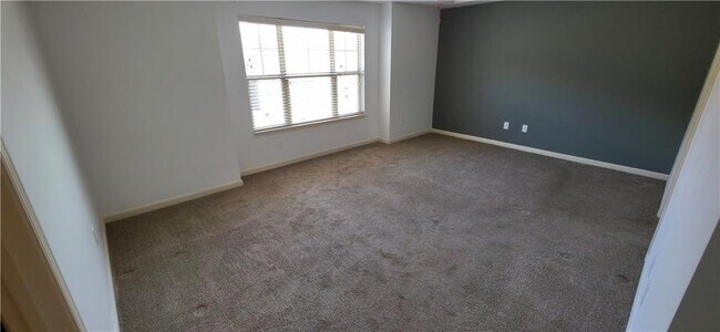 Building Photo - 167 Sunset Ln