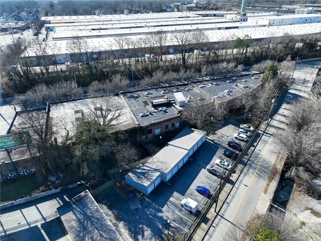 Building Photo - 644 Wells St SW