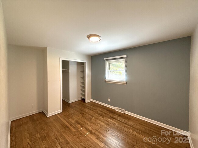 Building Photo - 7045 Ridge Ln Rd