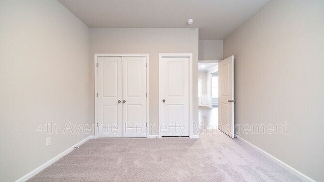 Building Photo - 209 Paxton LN