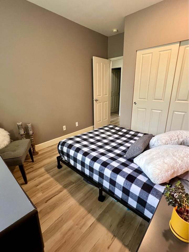 Office/Spare Bedroom - 737 241st Ln SE