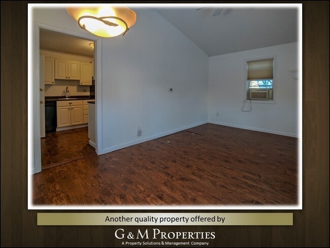 Building Photo - 1 Br, Pet Friendly, Single Family Home Available Now in Greece NY!