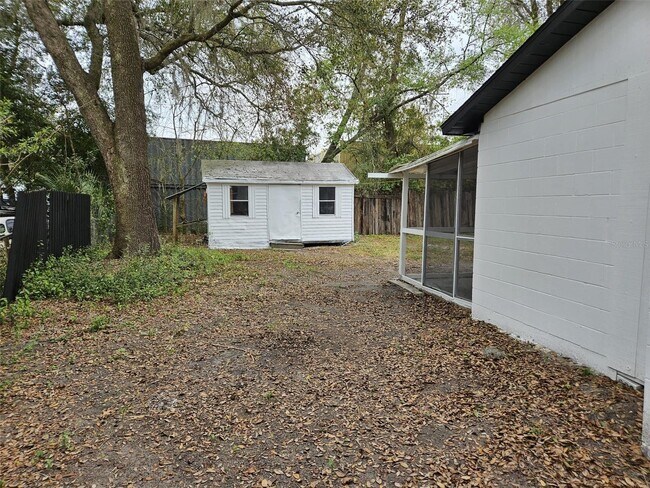 Building Photo - 4051 NW 19th Ave