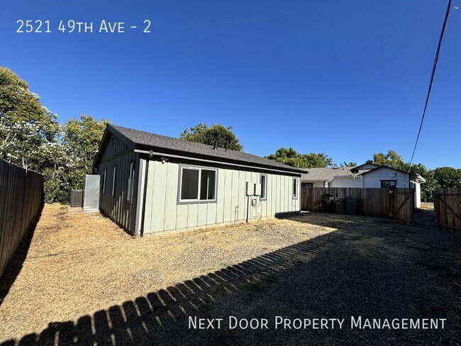 Building Photo - 2521 49th Ave