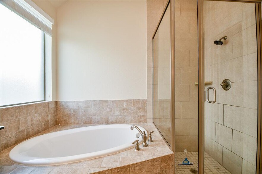 Building Photo - 27403 Bentridge Park Ln