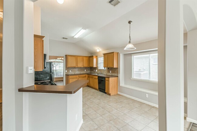 Building Photo - 13831 Hillingdale Ln