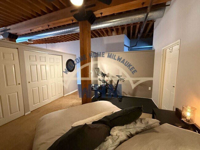 Building Photo - 141 N Water St