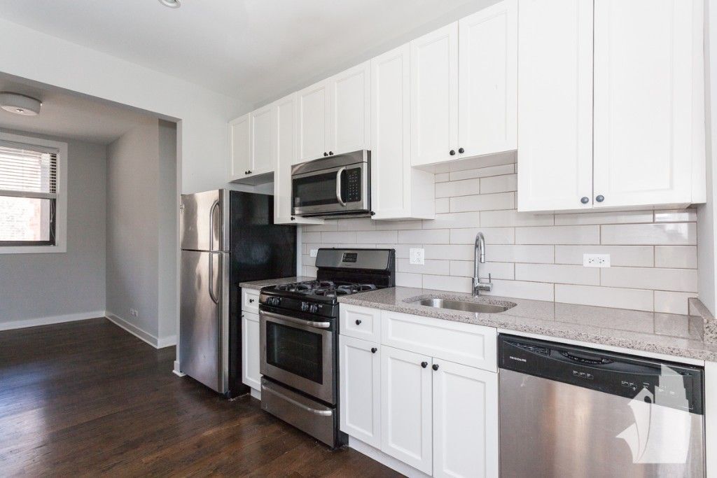 Building Photo - 1600 W Belle Plaine Ave