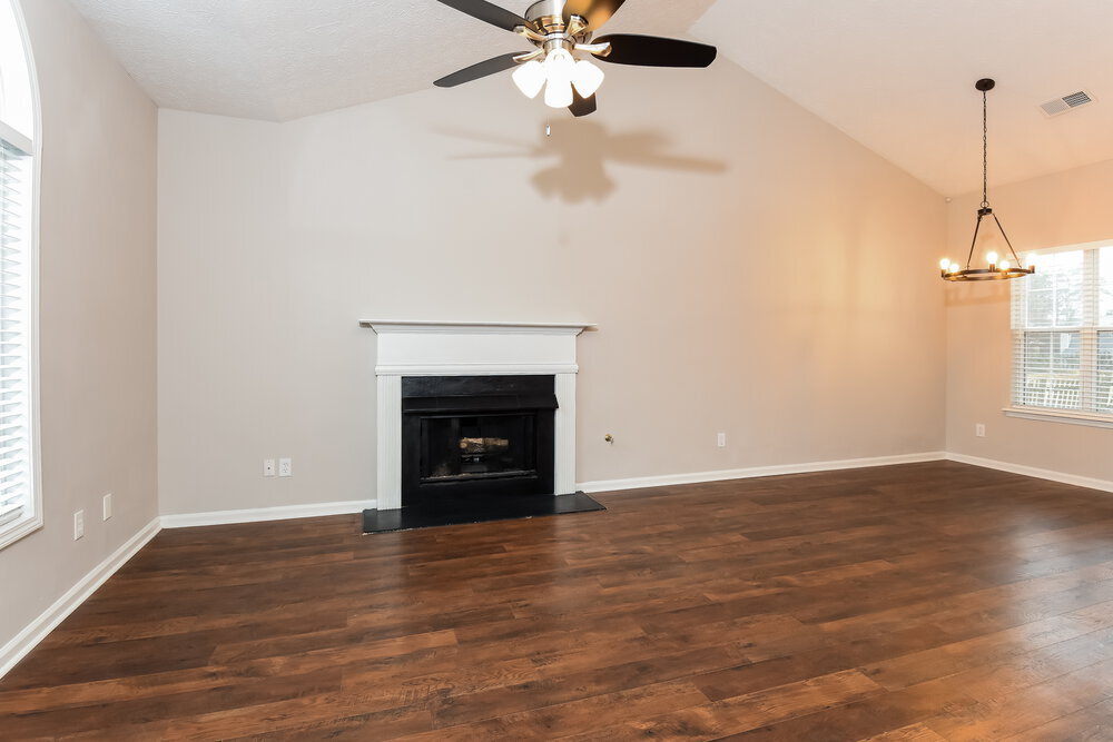 Building Photo - 4853 Lake Park Terrace