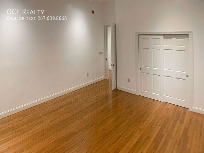 Building Photo - 261 N 3rd St