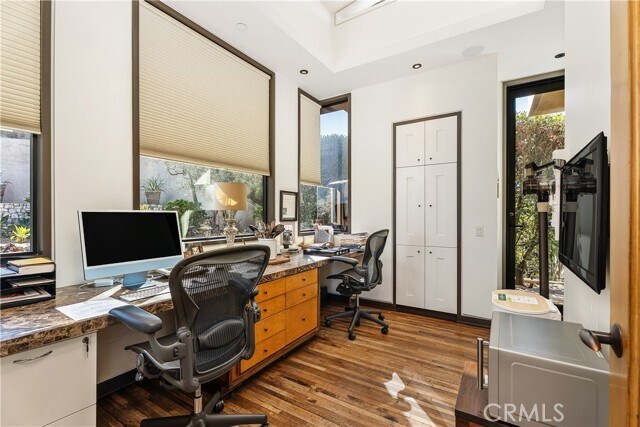 Building Photo - 2378 Crestview Dr