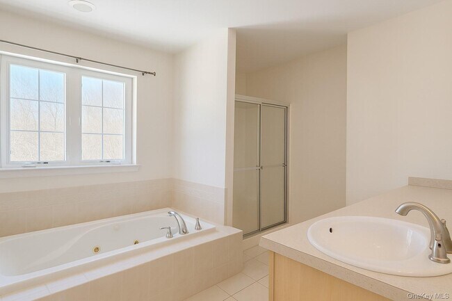 Building Photo - 1281 NY-208